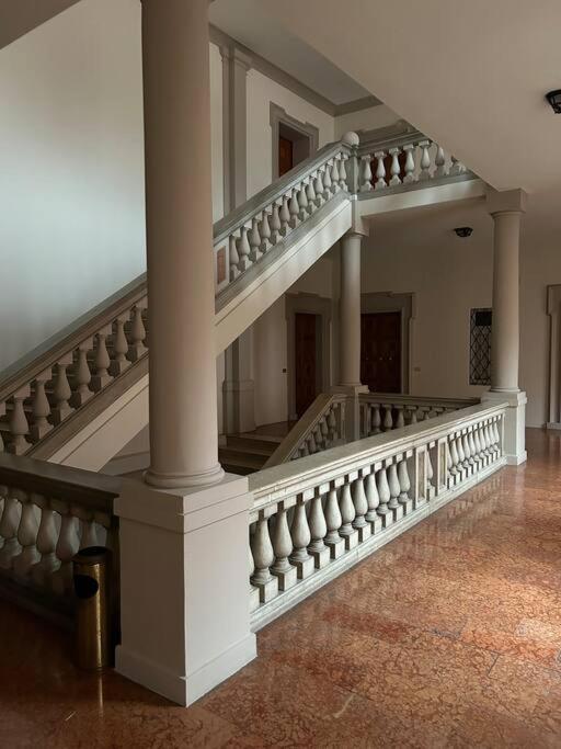 Апартаменты Centro Storico Residenza Di Charme Римини Экстерьер фото